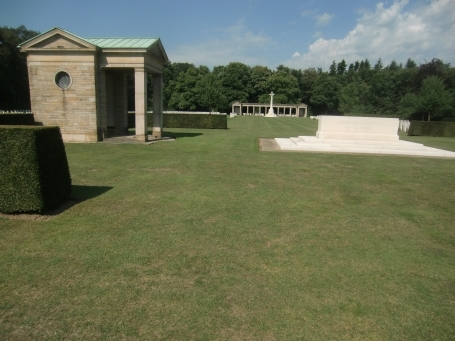Rheinberg : Am Englischen Friedhof, Blick über den Soldatenfriedhof